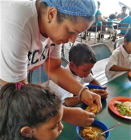 Sister Maigualida at the Bethany Solidarity Kitchen