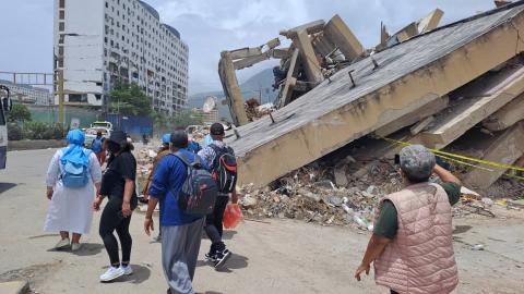 Assessing the scale of the earthquake damage