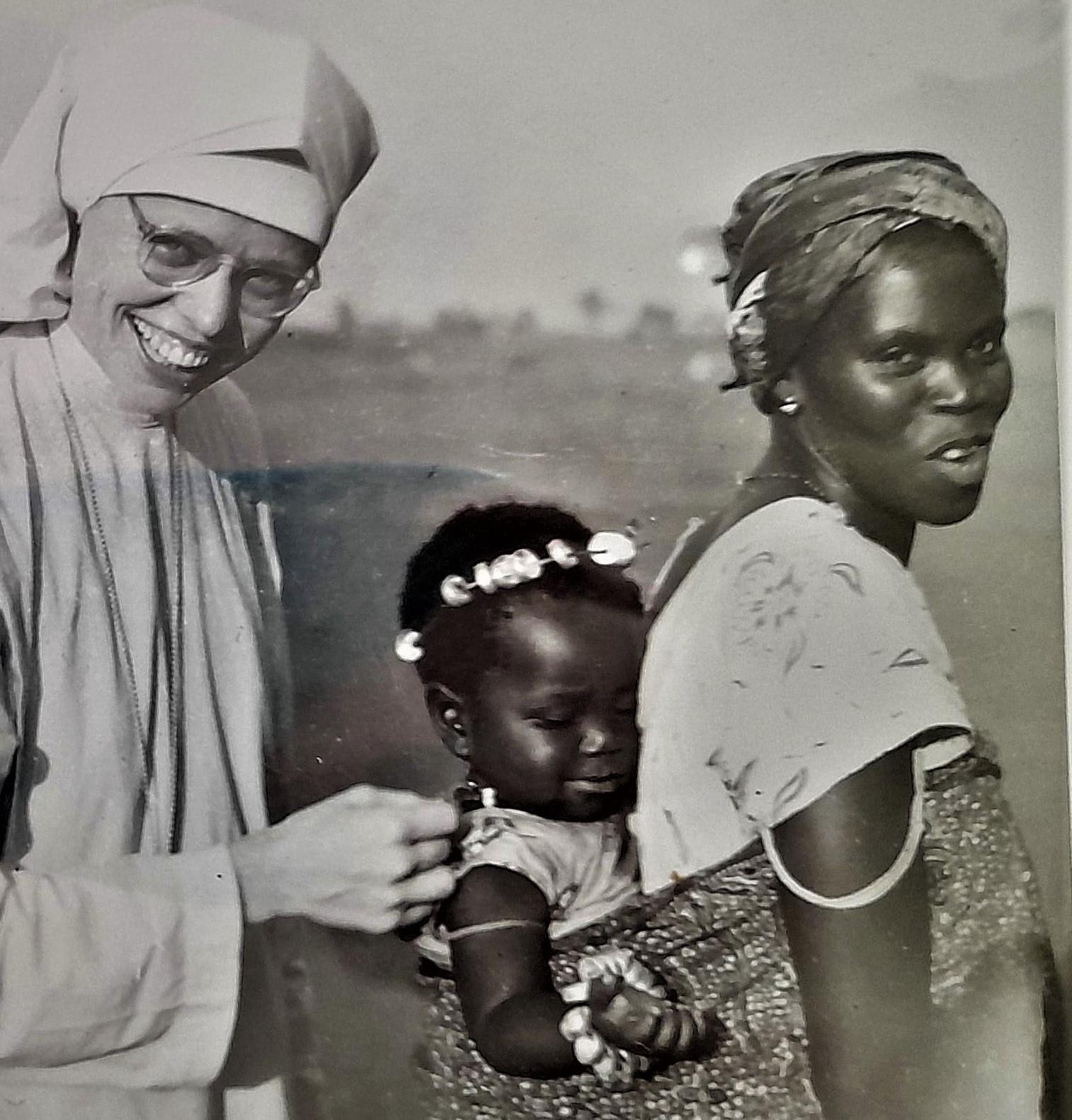 Going on a journey in Ghana in 1950s with mother and child 